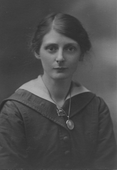 Photo of Sarah Edwards around her marriage